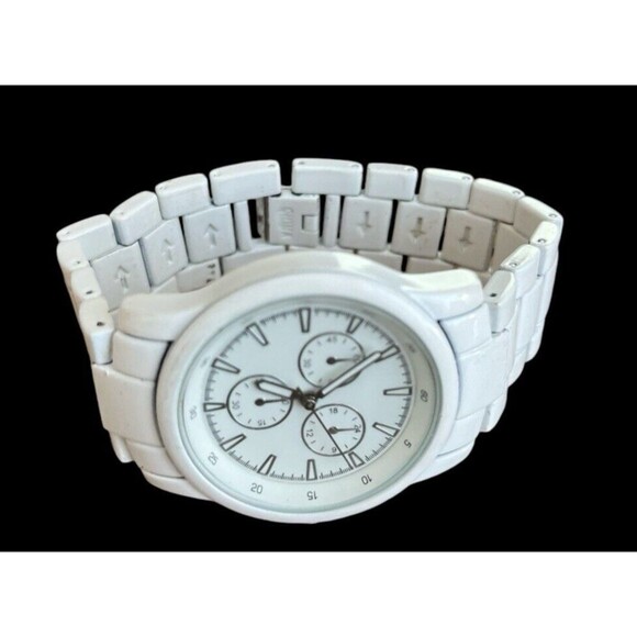 Merona Women's Watch  White Link Bracelet 7" Wristwatch New Battery Works - Picture 5 of 6